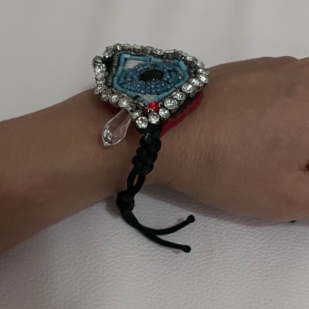 Picasso / Dali Style Blue Beaded Rhinestone EVIL EYE Threaded / Beaded Bracelet - Picture 2 of 9